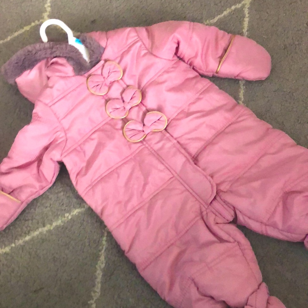 NWT 3-6m snowsuit